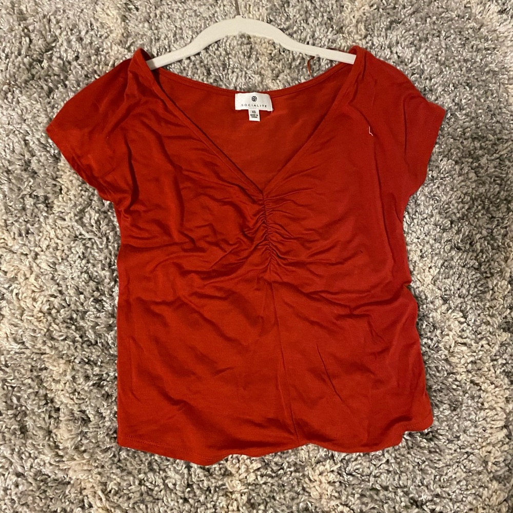 Super soft and cute ruched crop top!